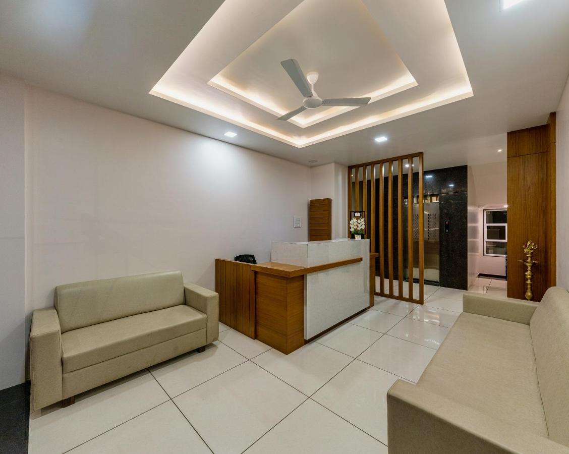 Hotel Grand Indu, 3 Star Kolhapur Bagian luar foto