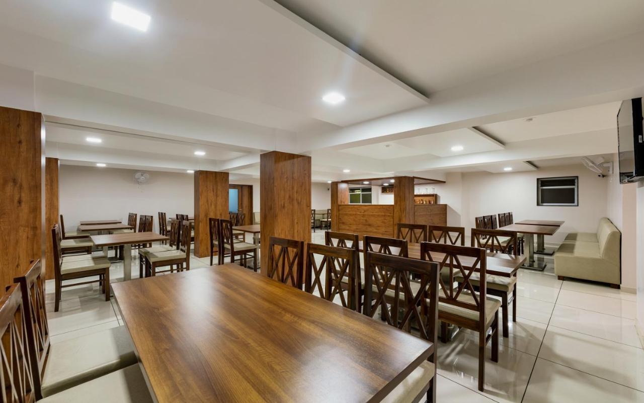 Hotel Grand Indu, 3 Star Kolhapur Bagian luar foto