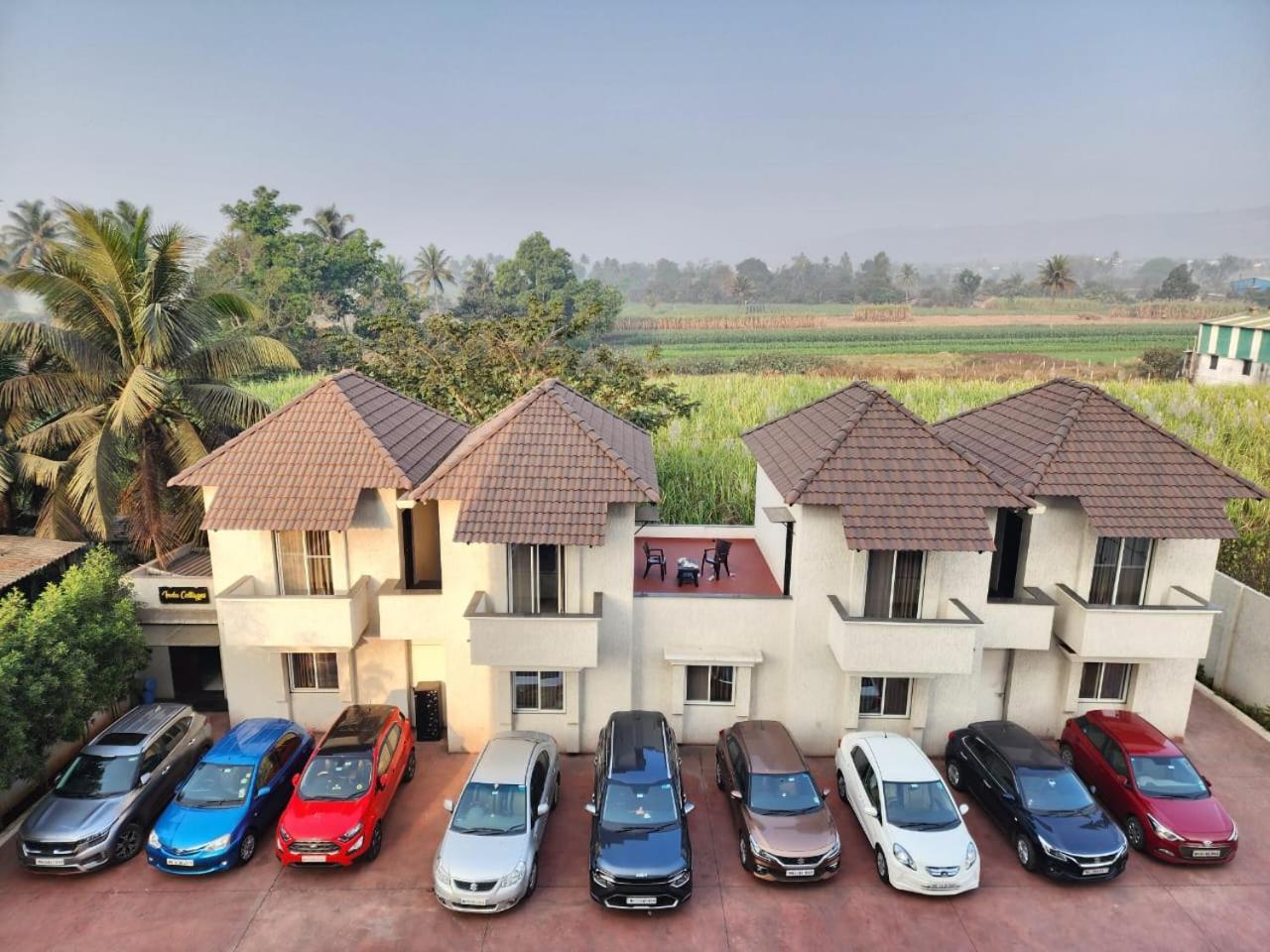 Hotel Grand Indu, 3 Star Kolhapur Bagian luar foto